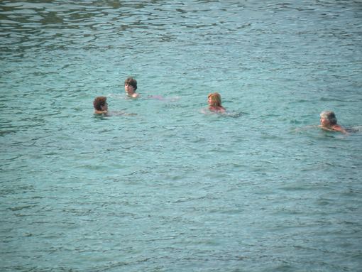  nageurs dans la mer